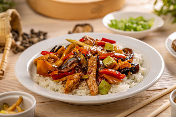 steamed organic chicken with assorted veggies & rice